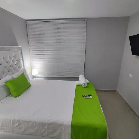 In - Bm-13 Near The Sea With Air Conditioning And Wifi Lodge